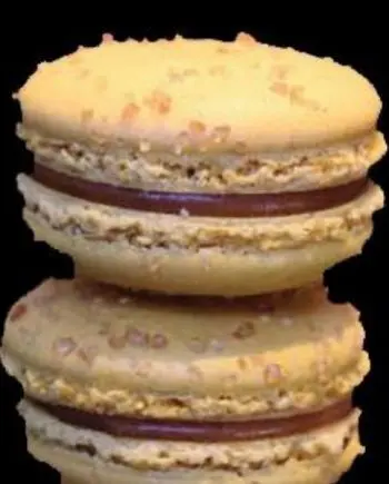 Salted Caramel Macarons 40pce (Cacao)